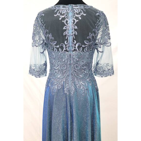 Chicas J006 Missy Maxi Dress 3/4  Sleeve Gown Women Small Blue Lace NWT - Picture 4 of 4
